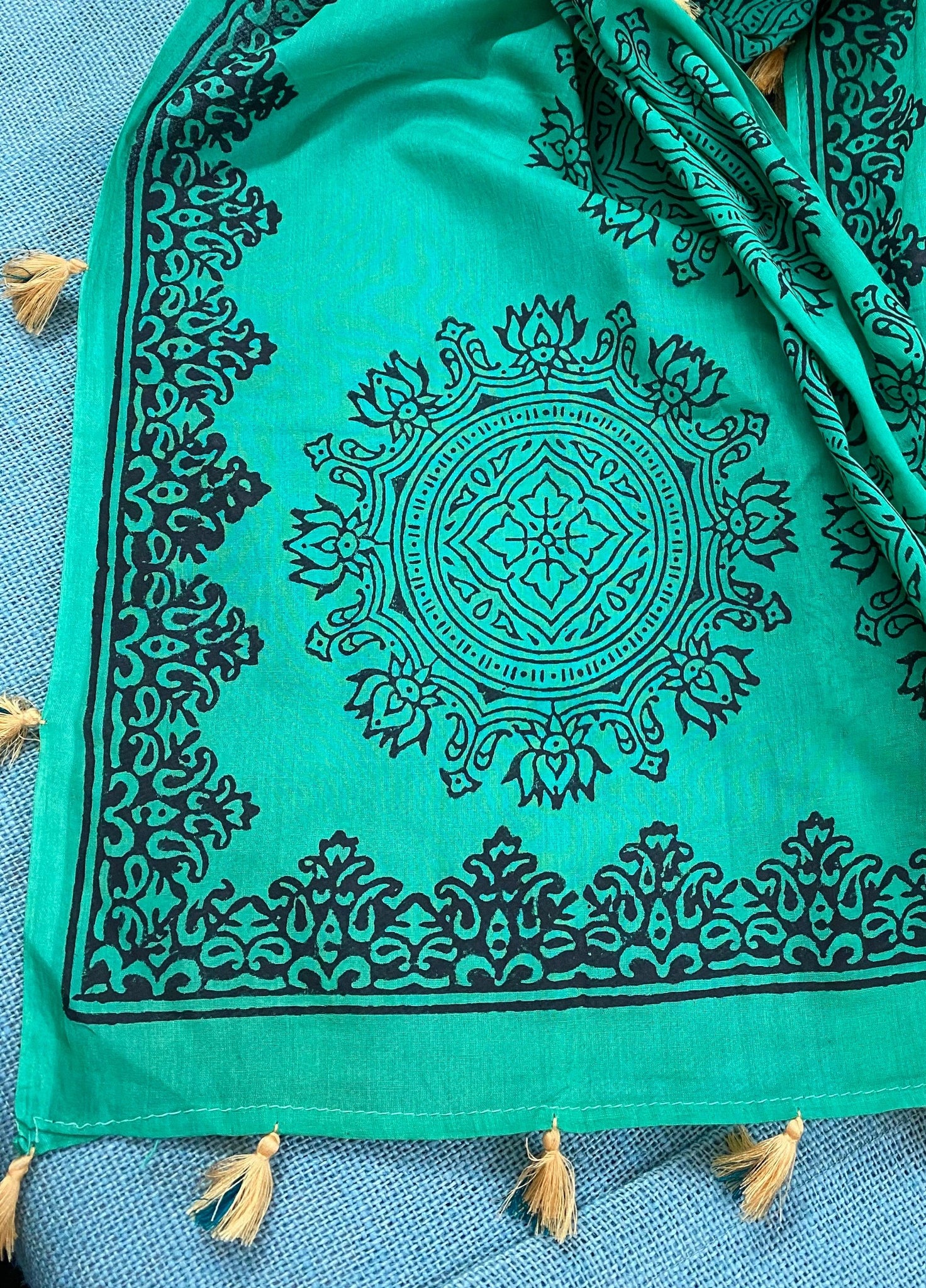 Emerald elegance mulmul stole /Scarf - Incense Art Studio